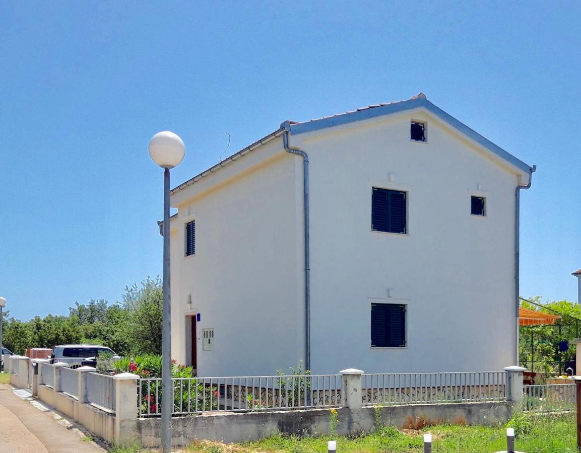 Apartment Pepa Starigrad Paklenica Exterior photo